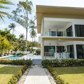 AFRICA 3br VILLA NEAR THE BEACH, hotelli kohteessa Mae Haad