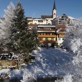 Appartementhaus Novak, hotelli kohteessa Mariapfarr