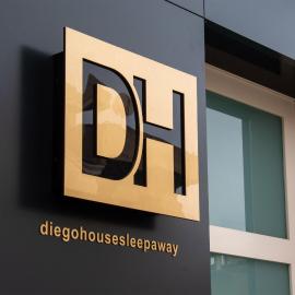 Diegohousesleepaway, Hotel in Vittoria