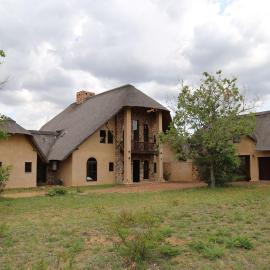 Zebula 7 Bedroom with Mountain Views – Z127, hotel in Mabula