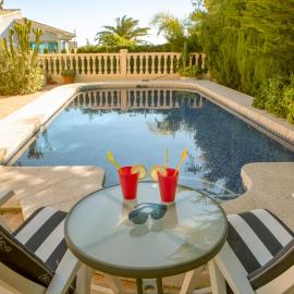 La AMISTAD Apartamento en Chalet con piscina compartida, khách sạn ở Calpe