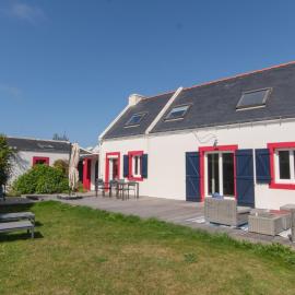 Maison rénovée proche plage avec jardin et terrasse - FR-1-418-29, hotel v mestu Sauzon