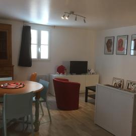 Duplex moderne au cœur de Palais, proche plages - FR-1-418-219، فندق في لو باليه