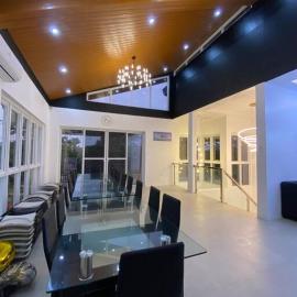 RMM Beach House at Porto Laiya, hotel i Laiya