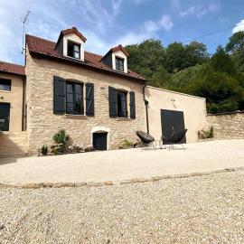 La Maison Des Vignes *****, hotel u gradu Volnay