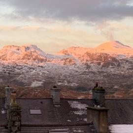 Cosy cottage in picturesque Snowdonia with stunning views of the Moelwyn mountains