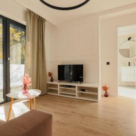 Aparthotel Nest Inn Meteor, хотел в Клуж-Напока