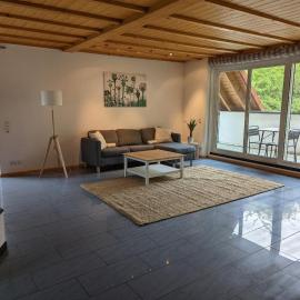 Ferienwohnung am Schönberg - Ebringen, hotel i Ebringen