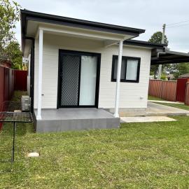 Fragrant Home-68A Brand New 2 rooms House with beautiful private garden and entrance,5G wifi