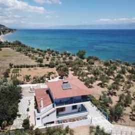 Akrojali, hotel v destinácii Kómboi