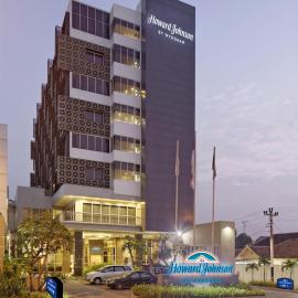 Howard Johnson By Wyndham Pekalongan, viešbutis mieste Pekalonganas