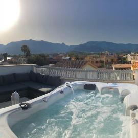 SUPER APPARTAMENTO TERRAZZA PANORAMICA 3 CAMERE, hotel en Villasimius