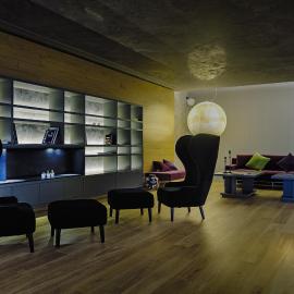 Link124 Hotel – hotel w mieście Parma