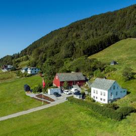 Kråen Gard, hotel em Larsnes