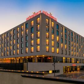 Viesnīca MÖVENPICK Hotel Stuttgart Messe & Congress Štutgartē