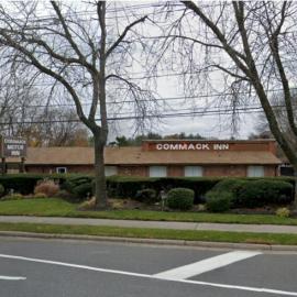 Commack Inn, מלון בקומאק