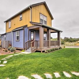 Walk to Beach: Ocean Shores House w/ Hot Tub