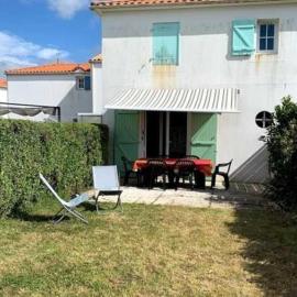Maisonnette 5 pers, piscine incluse - FR-1-476-170