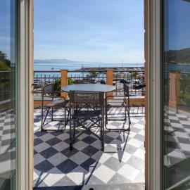 Residence Via Di Francia, hotel v destinaci Arenzano