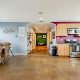 Walk Score 90!!-Historic Downtown District-2 Blocks to Famous Forsyth Park-FREE Private Parking-Huge Private Patio