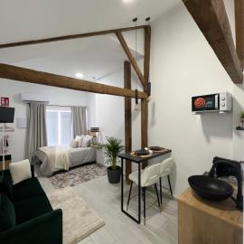 SUITES CHIC, hótel í Herencia