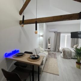 Suites Chic, hotelli kohteessa Herencia
