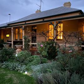 Wonga - A secluded oasis in the heart of Parkes, hotel a Parkes