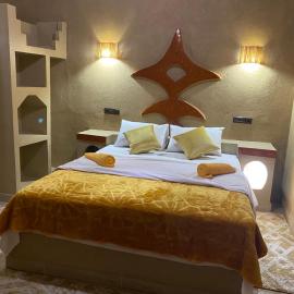 Sunny Place apartments, hotel in Merzouga