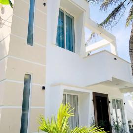 Ayona Beach Villa, hotel v destinaci Katuneriya