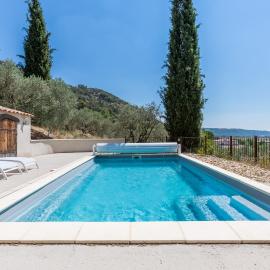 Oraison में, होटल Le charme d'un pigeonnier provençal avec piscine chauffée