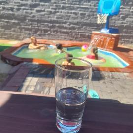Cozy guesthouse-springs, hotel i Springs