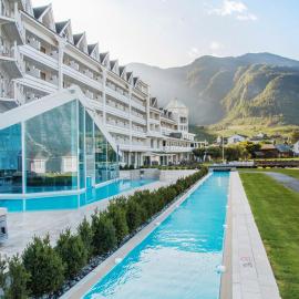 Hotel Ullensvang, hotel di Lofthus