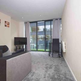 Superb Balconied 2Bedroom Flat in Heart of City Centre