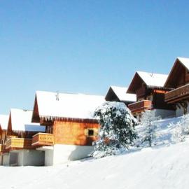 Grand chalet en bois avec vue splendide