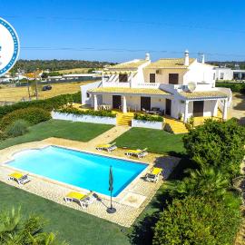 Vila Céu Guesthouse, hotel in Odiáxere