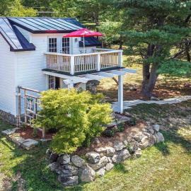 1786 Farm Cottage Honeymoon Suite Renovated 2022