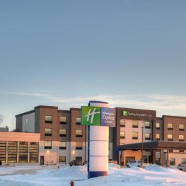 Holiday Inn Express & Suites - Moose Jaw by IHG: Moose Jaw şehrinde bir otel