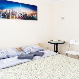 Кімнати на Янгеля 22 хв до вокзалу, ЦЕНТРУ,, Hotel in Winnyzja