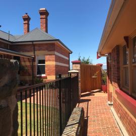 Silwood Apartment fully self contained with Kitchen and Laundry, hotel din Devonport