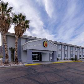 Viesnīca Super 8 by Wyndham Quartzsite AZ pilsētā Quartzsite