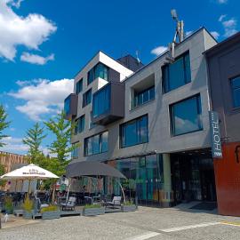 Fabrika Hotel, מלון בהומפולץ