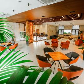 Kutaisi Inn: Kutaisi şehrinde bir otel