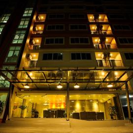 Patt Serviced Apartments、チョンブリーのホテル