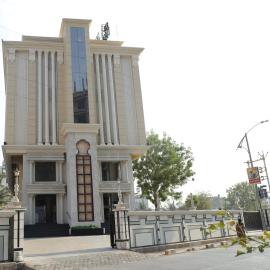 Sai Neem Tree Hotel, hotel in Shirdi