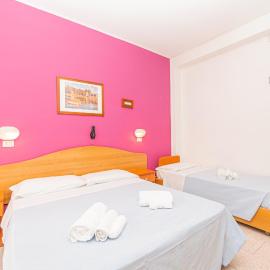Hotel Arlino: Rimini'de bir otel