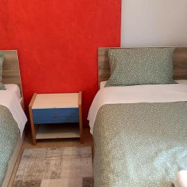 Paris house 4, hotell i Patra