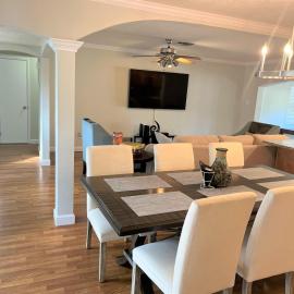 Cheerful 3 Bedroom Home mins from Clearwater Beach, hotel a Clearwater