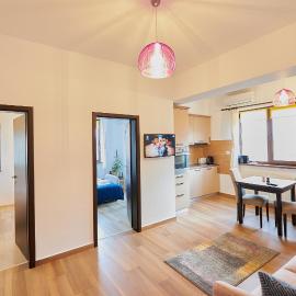 Cozy 3 Bedroom Apartments In Centre of Iasi Palas Mall, hotel in Iaşi