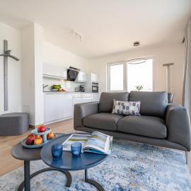 Villa SCHLOSSBLICK - Luxuspenthouse Bellevue, hotell i Lohme