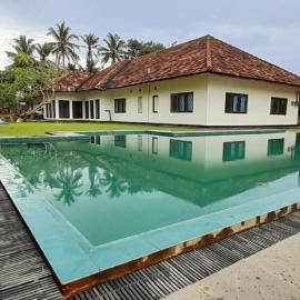 Isuru Holiday Inn